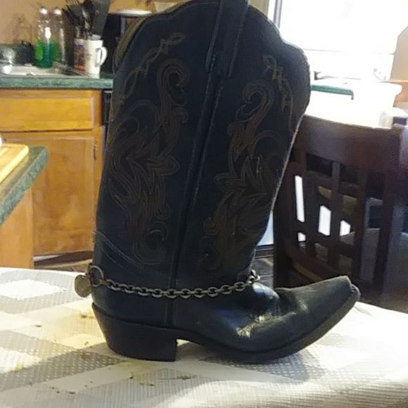 Cowboy boots - Picture 2 of 3